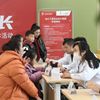 当天，上海儿童医学中心贵州医院儿外科、儿童骨科等多学科专家及医护人员为参与活动的孩子开展了骨龄测定、测量身高体重等免费检查……